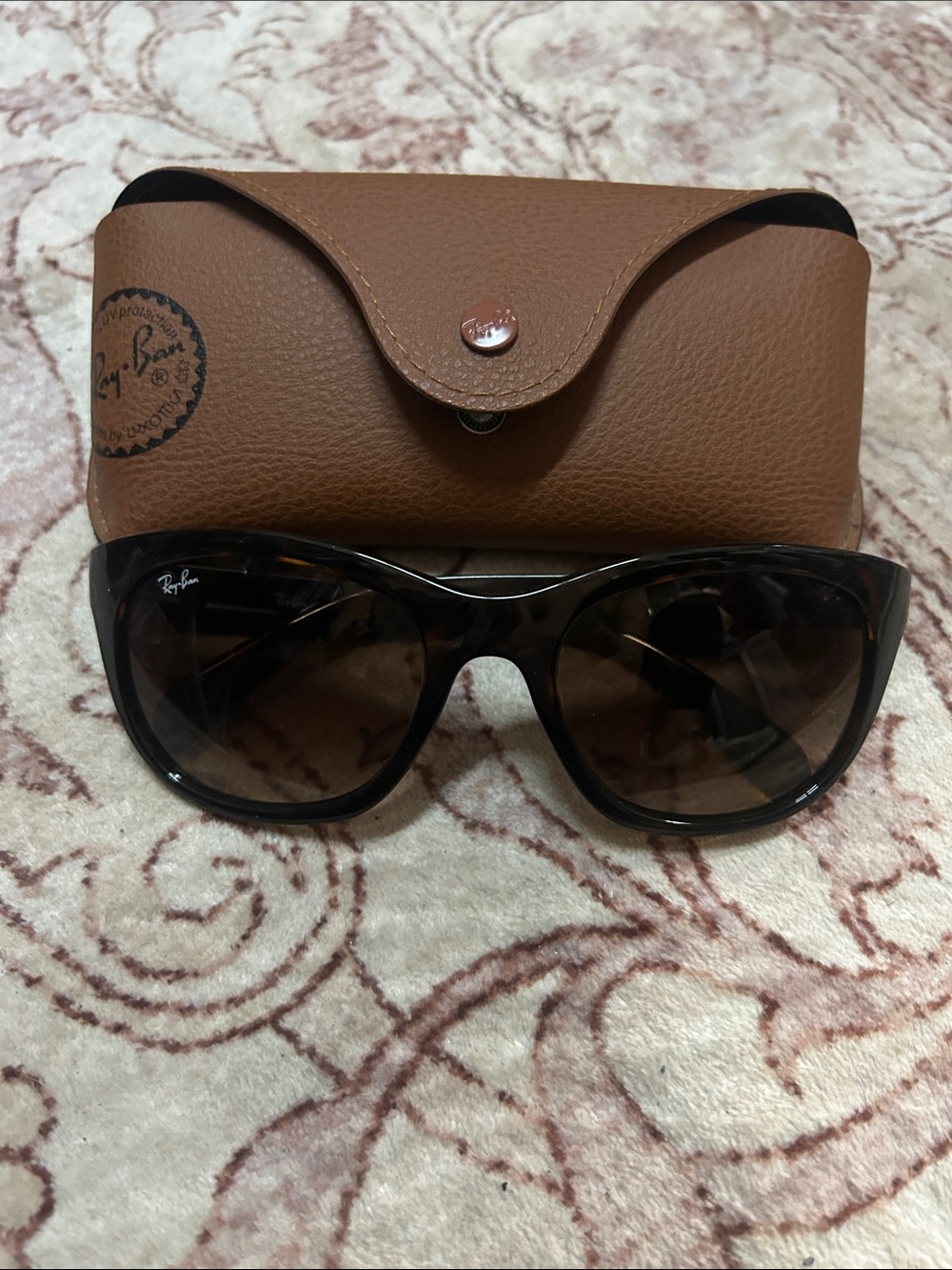 Ray-Ban Women's Brown Tortoise Gradient Lens Sunglasses